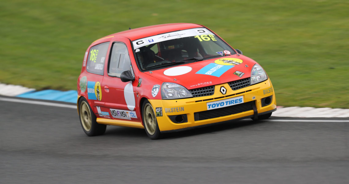 2002 Renault sport Clio 172 Race car 1