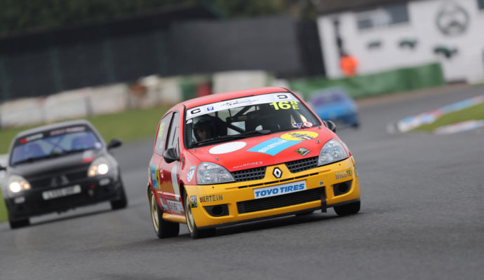 2002 Renault sport Clio 172 Race car 2